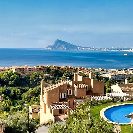 Charming Townhouse With Sea Views & Pool In Altea Villa Calpe Kültér fotó