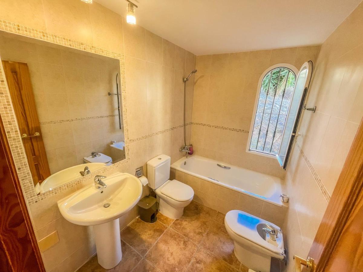 Charming Townhouse With Sea Views & Pool In Altea Villa Calpe Kültér fotó