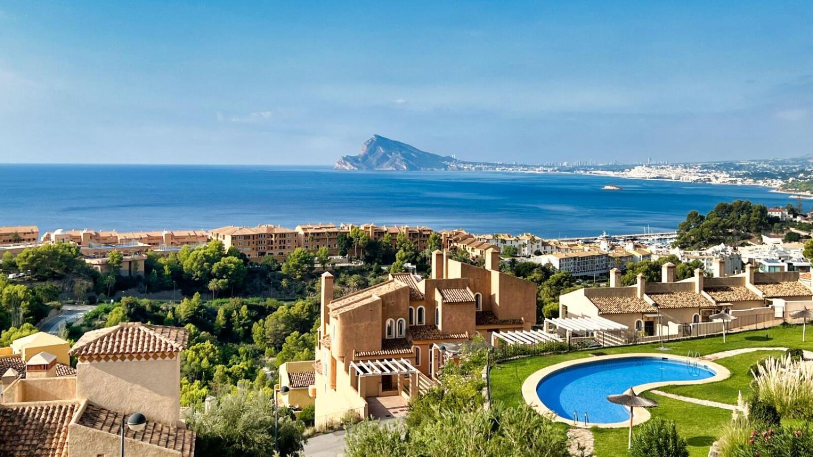 Charming Townhouse With Sea Views & Pool In Altea Villa Calpe Kültér fotó